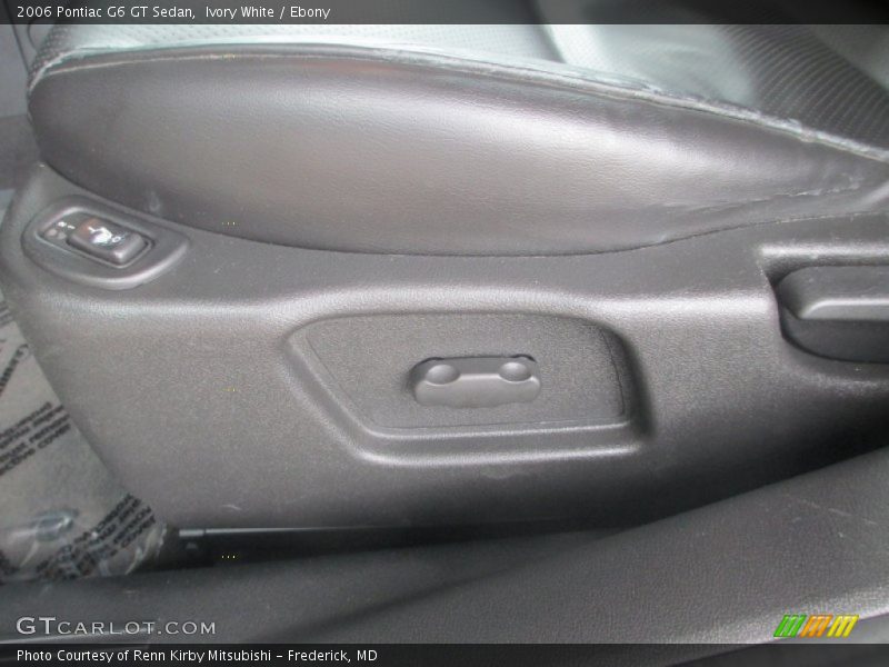 Ivory White / Ebony 2006 Pontiac G6 GT Sedan