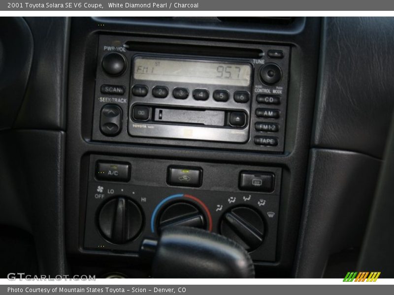 White Diamond Pearl / Charcoal 2001 Toyota Solara SE V6 Coupe