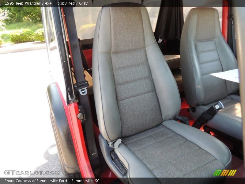Poppy Red / Gray 1995 Jeep Wrangler S 4x4