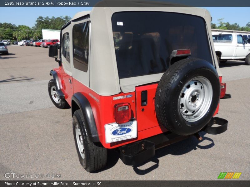 Poppy Red / Gray 1995 Jeep Wrangler S 4x4