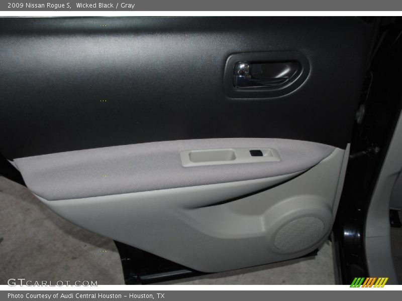 Wicked Black / Gray 2009 Nissan Rogue S