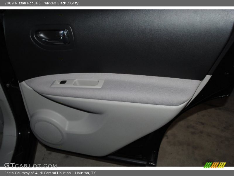 Wicked Black / Gray 2009 Nissan Rogue S
