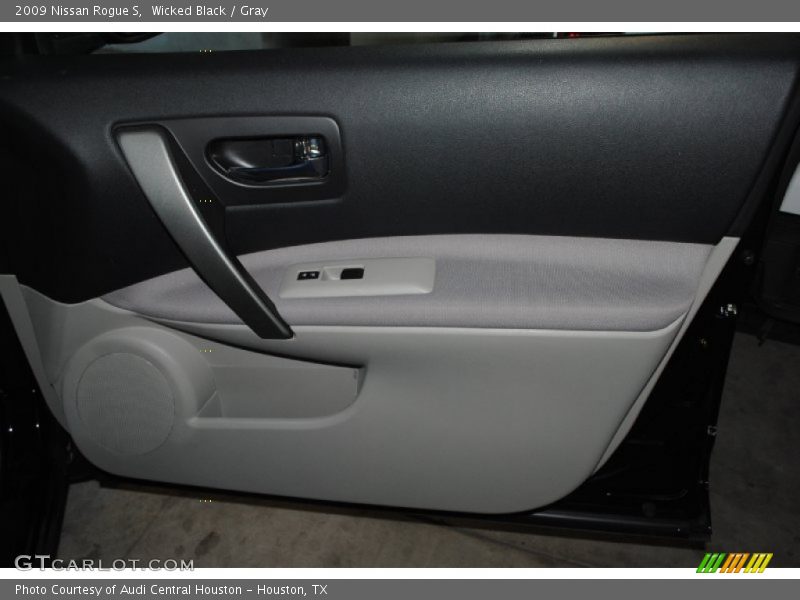 Wicked Black / Gray 2009 Nissan Rogue S