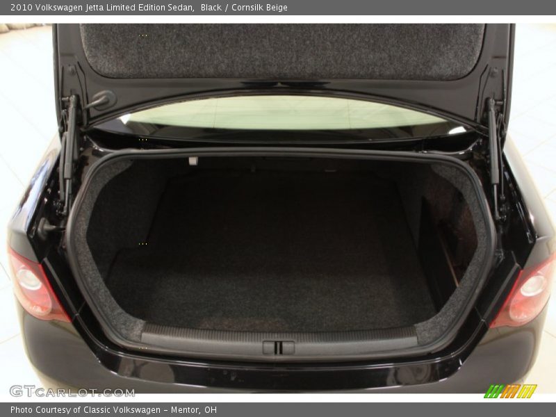 Black / Cornsilk Beige 2010 Volkswagen Jetta Limited Edition Sedan