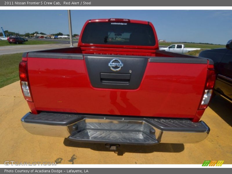 Red Alert / Steel 2011 Nissan Frontier S Crew Cab