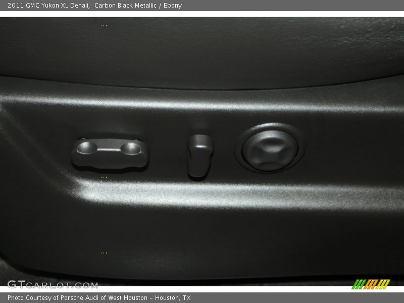 Carbon Black Metallic / Ebony 2011 GMC Yukon XL Denali