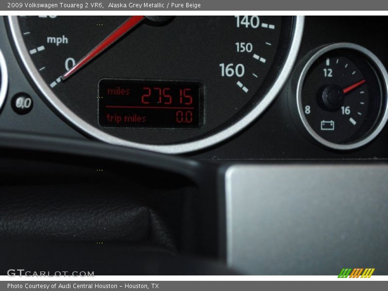 Alaska Grey Metallic / Pure Beige 2009 Volkswagen Touareg 2 VR6