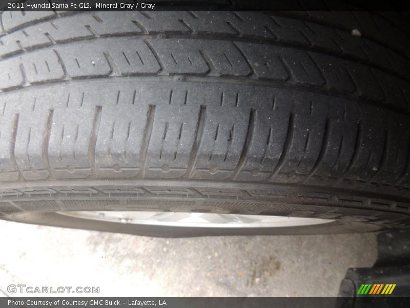 Mineral Gray / Gray 2011 Hyundai Santa Fe GLS