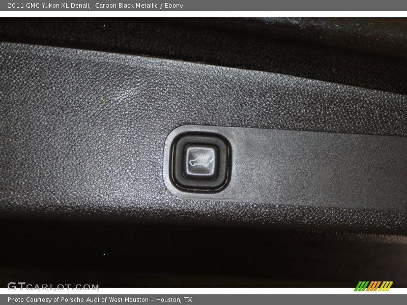 Carbon Black Metallic / Ebony 2011 GMC Yukon XL Denali