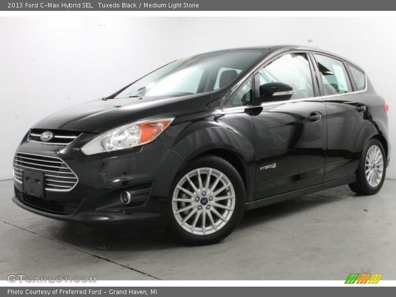 Front 3/4 View of 2013 C-Max Hybrid SEL