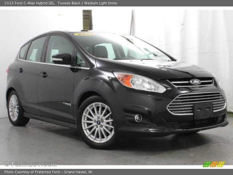 Front 3/4 View of 2013 C-Max Hybrid SEL