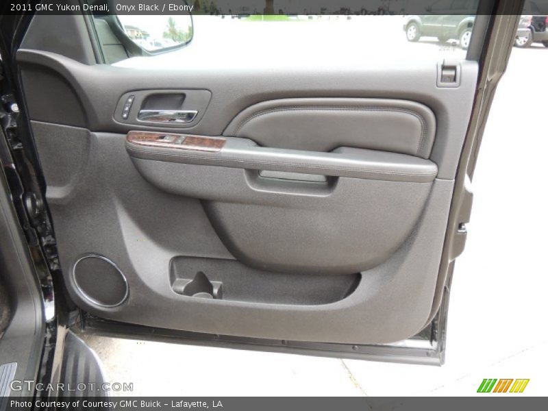 Onyx Black / Ebony 2011 GMC Yukon Denali