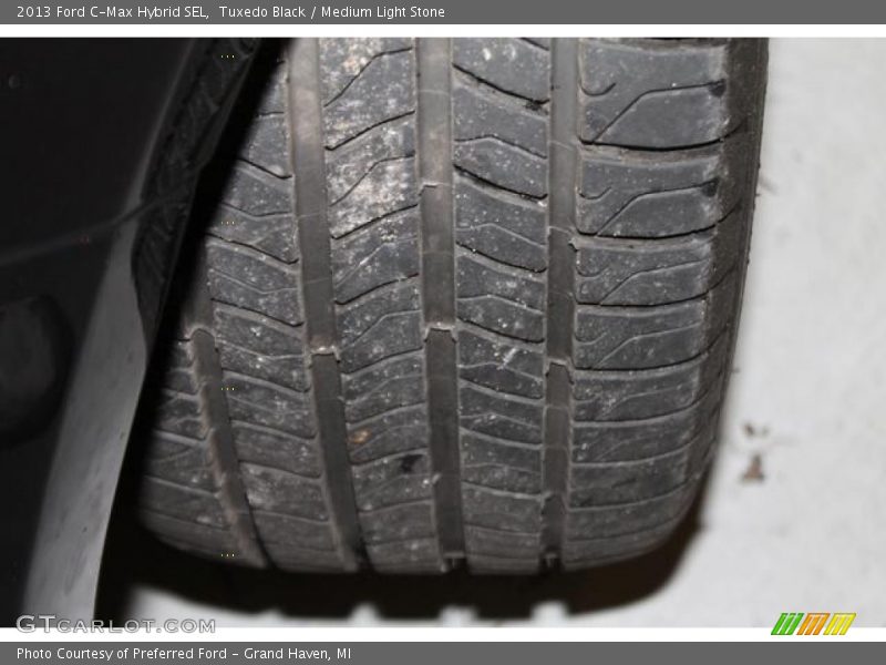 Tuxedo Black / Medium Light Stone 2013 Ford C-Max Hybrid SEL