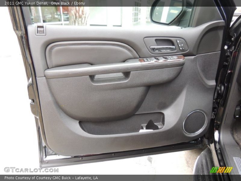 Onyx Black / Ebony 2011 GMC Yukon Denali