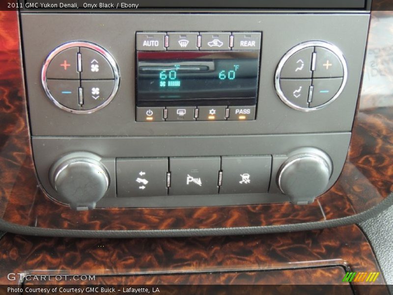 Onyx Black / Ebony 2011 GMC Yukon Denali
