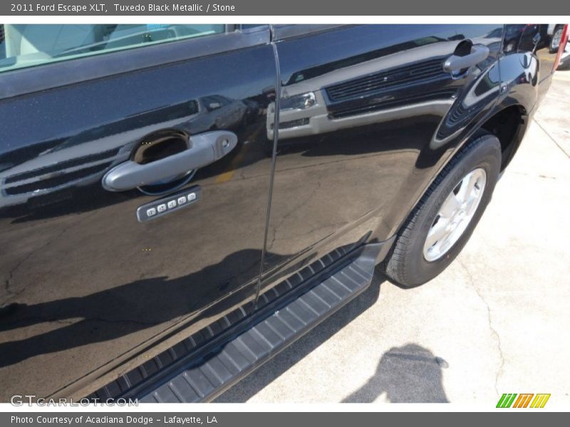 Tuxedo Black Metallic / Stone 2011 Ford Escape XLT