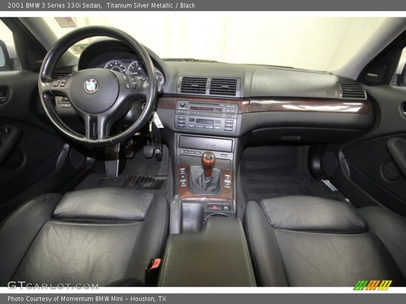 Dashboard of 2001 3 Series 330i Sedan