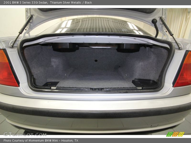  2001 3 Series 330i Sedan Trunk
