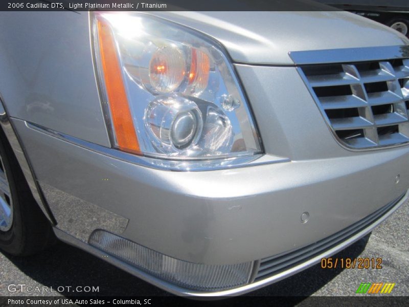 Light Platinum Metallic / Titanium 2006 Cadillac DTS