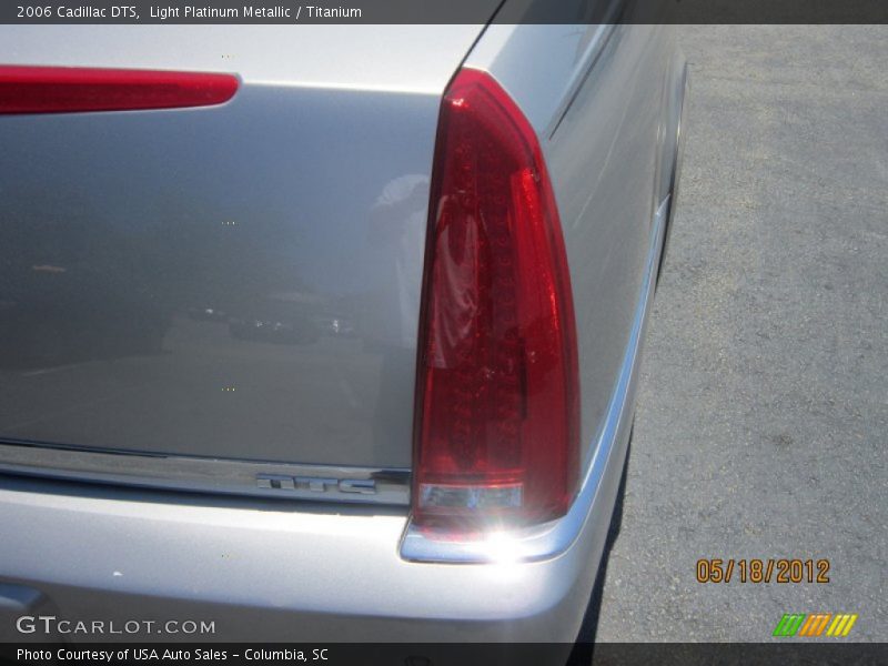 Light Platinum Metallic / Titanium 2006 Cadillac DTS