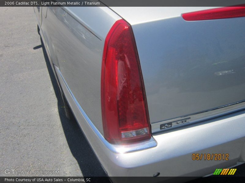 Light Platinum Metallic / Titanium 2006 Cadillac DTS