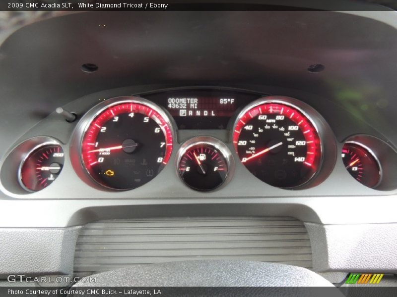 White Diamond Tricoat / Ebony 2009 GMC Acadia SLT