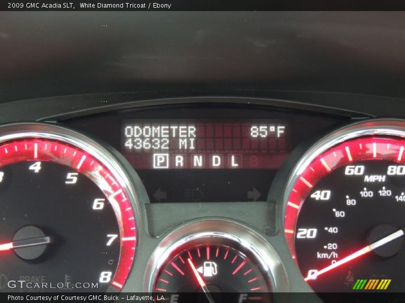 White Diamond Tricoat / Ebony 2009 GMC Acadia SLT