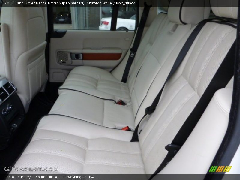 Rear Seat of 2007 Range Rover Supercharged