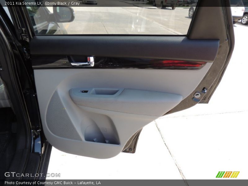 Ebony Black / Gray 2011 Kia Sorento LX