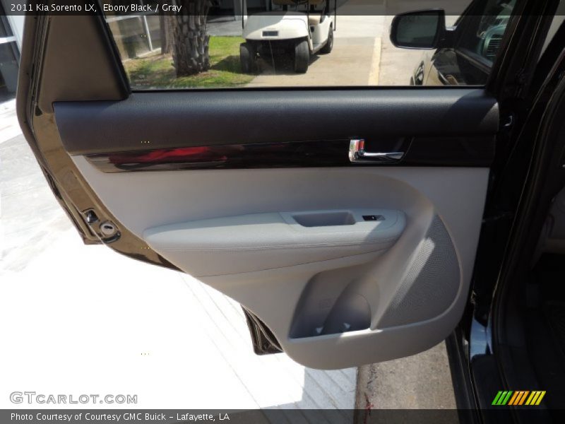 Ebony Black / Gray 2011 Kia Sorento LX