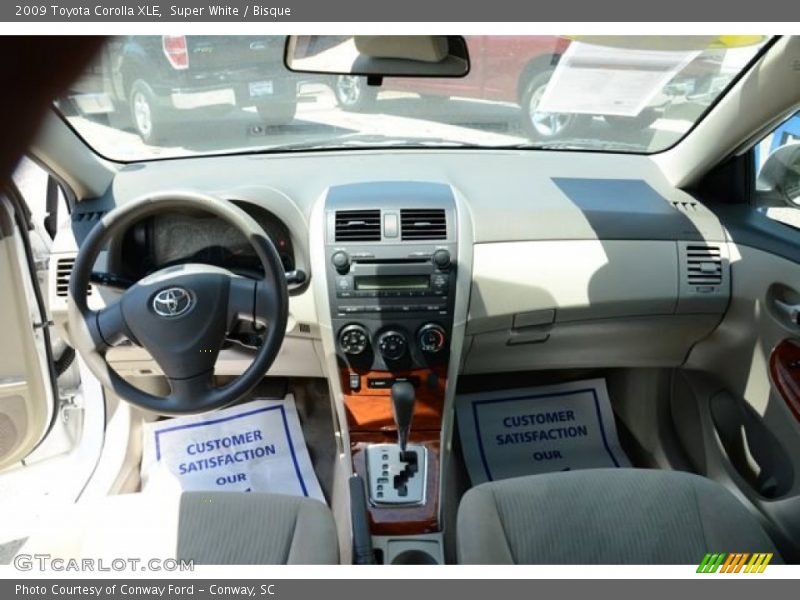 Super White / Bisque 2009 Toyota Corolla XLE