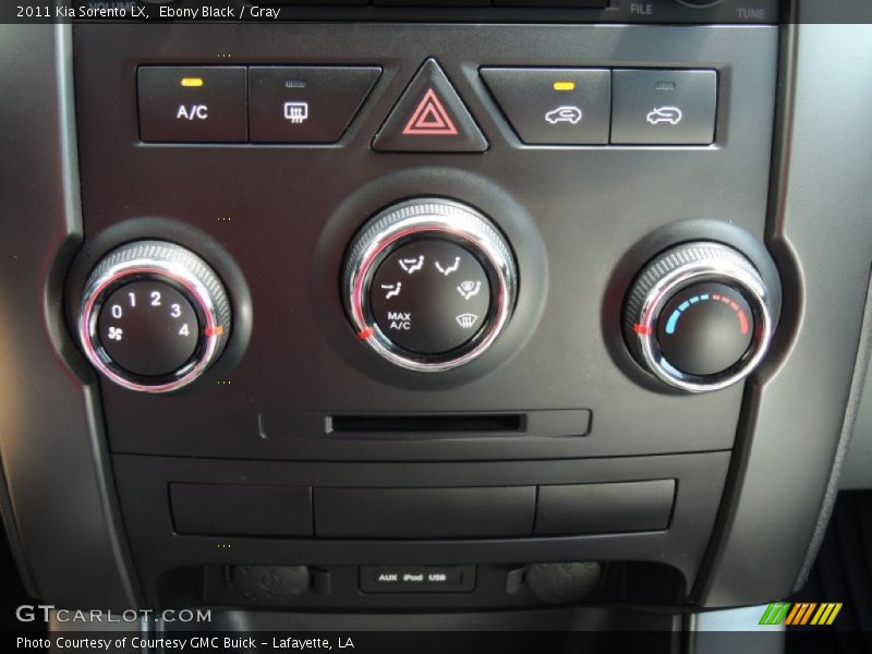 Ebony Black / Gray 2011 Kia Sorento LX