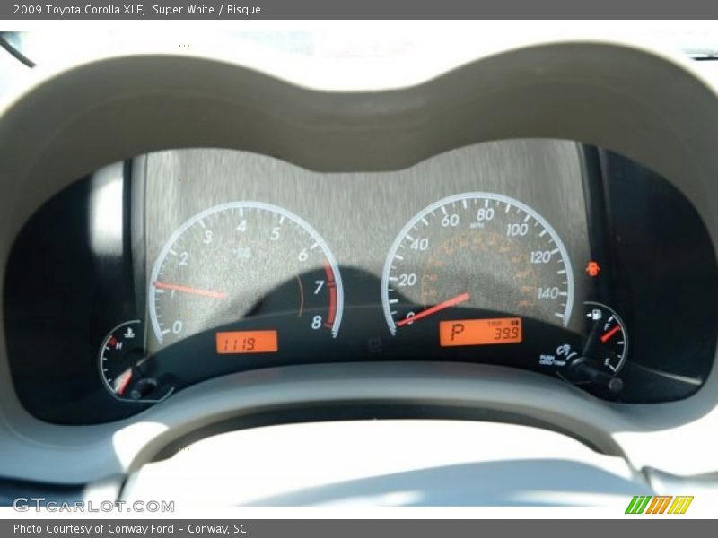 Super White / Bisque 2009 Toyota Corolla XLE