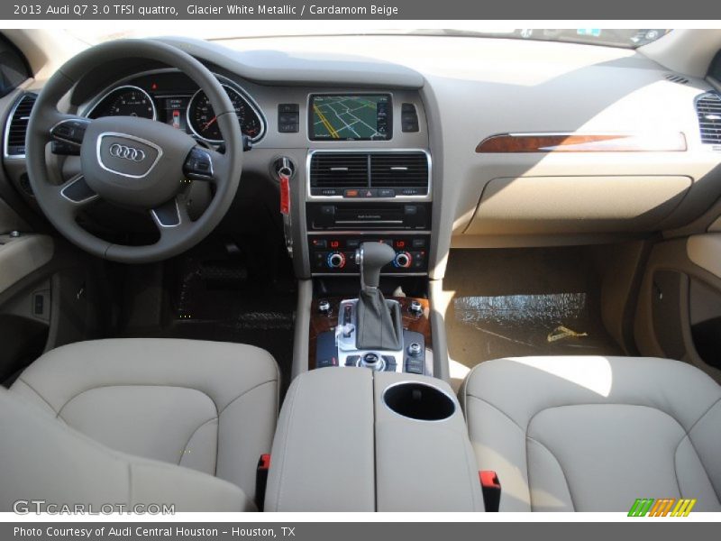 Dashboard of 2013 Q7 3.0 TFSI quattro