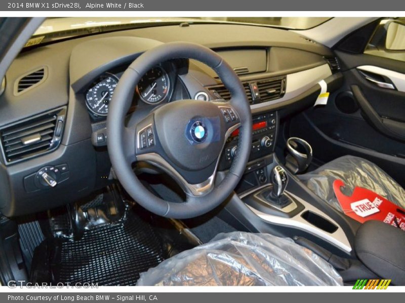 Alpine White / Black 2014 BMW X1 sDrive28i