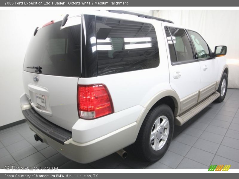 Oxford White / Medium Parchment 2005 Ford Expedition Eddie Bauer