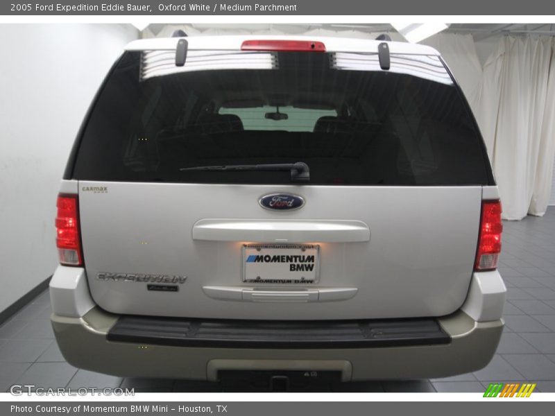 Oxford White / Medium Parchment 2005 Ford Expedition Eddie Bauer