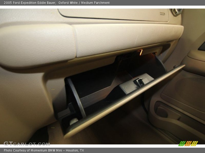 Oxford White / Medium Parchment 2005 Ford Expedition Eddie Bauer