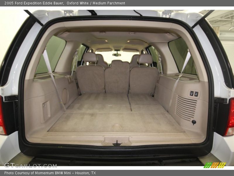 Oxford White / Medium Parchment 2005 Ford Expedition Eddie Bauer