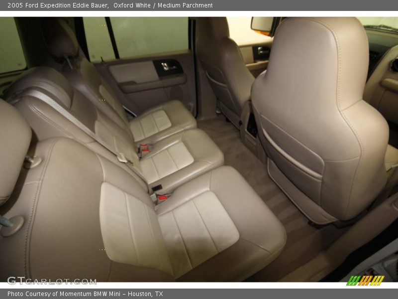 Oxford White / Medium Parchment 2005 Ford Expedition Eddie Bauer