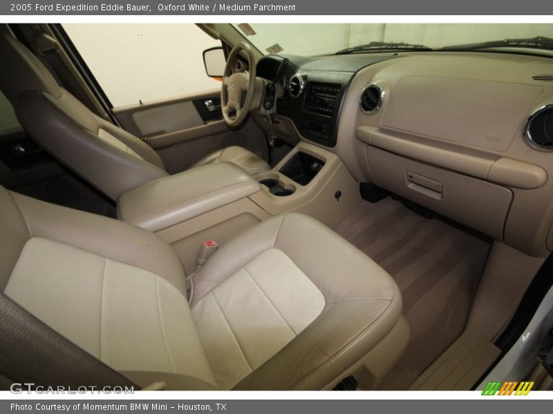 Oxford White / Medium Parchment 2005 Ford Expedition Eddie Bauer