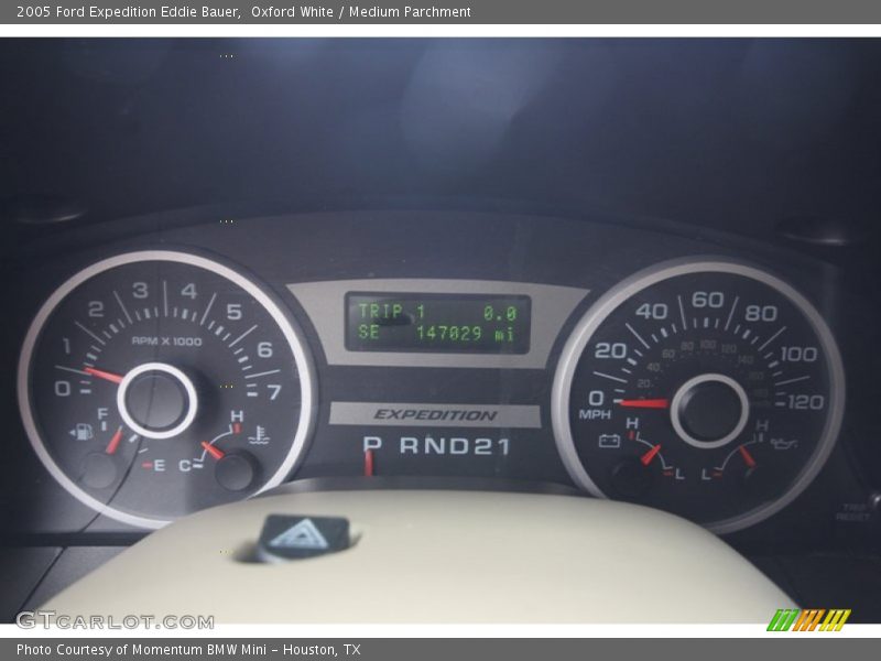 Oxford White / Medium Parchment 2005 Ford Expedition Eddie Bauer