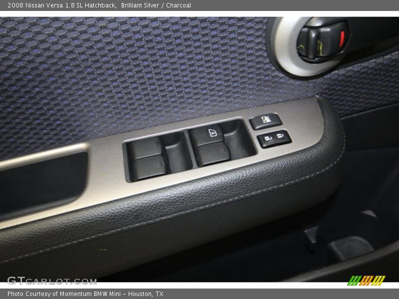 Brilliant Silver / Charcoal 2008 Nissan Versa 1.8 SL Hatchback