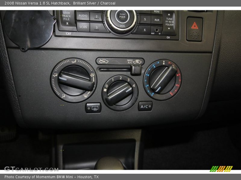 Brilliant Silver / Charcoal 2008 Nissan Versa 1.8 SL Hatchback