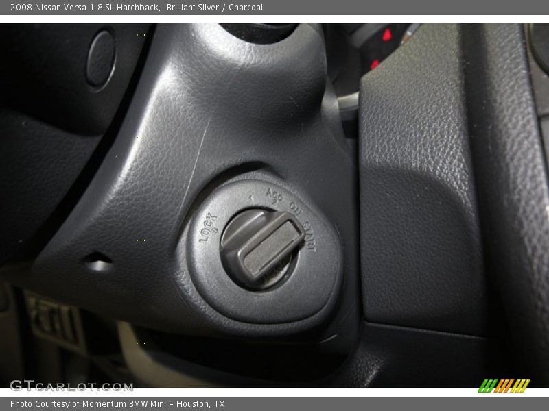 Brilliant Silver / Charcoal 2008 Nissan Versa 1.8 SL Hatchback