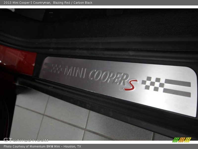 Blazing Red / Carbon Black 2013 Mini Cooper S Countryman