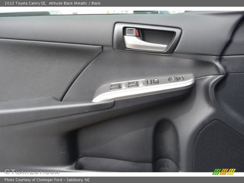 Attitude Black Metallic / Black 2013 Toyota Camry SE