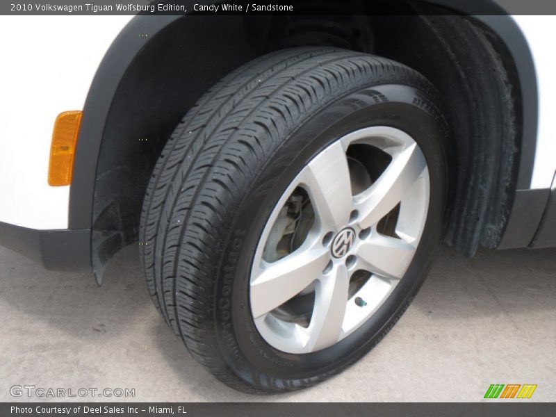 Candy White / Sandstone 2010 Volkswagen Tiguan Wolfsburg Edition