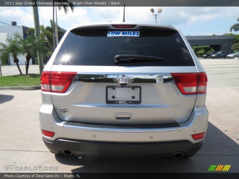 Bright Silver Metallic / Black 2011 Jeep Grand Cherokee Overland