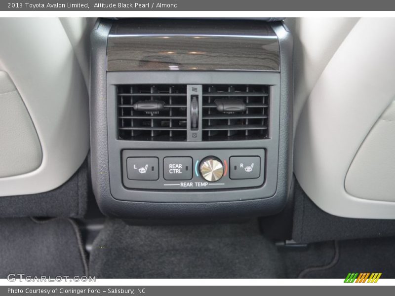 Attitude Black Pearl / Almond 2013 Toyota Avalon Limited